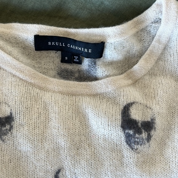 Skull Cashmere long sleeve top - Picture 4 of 4